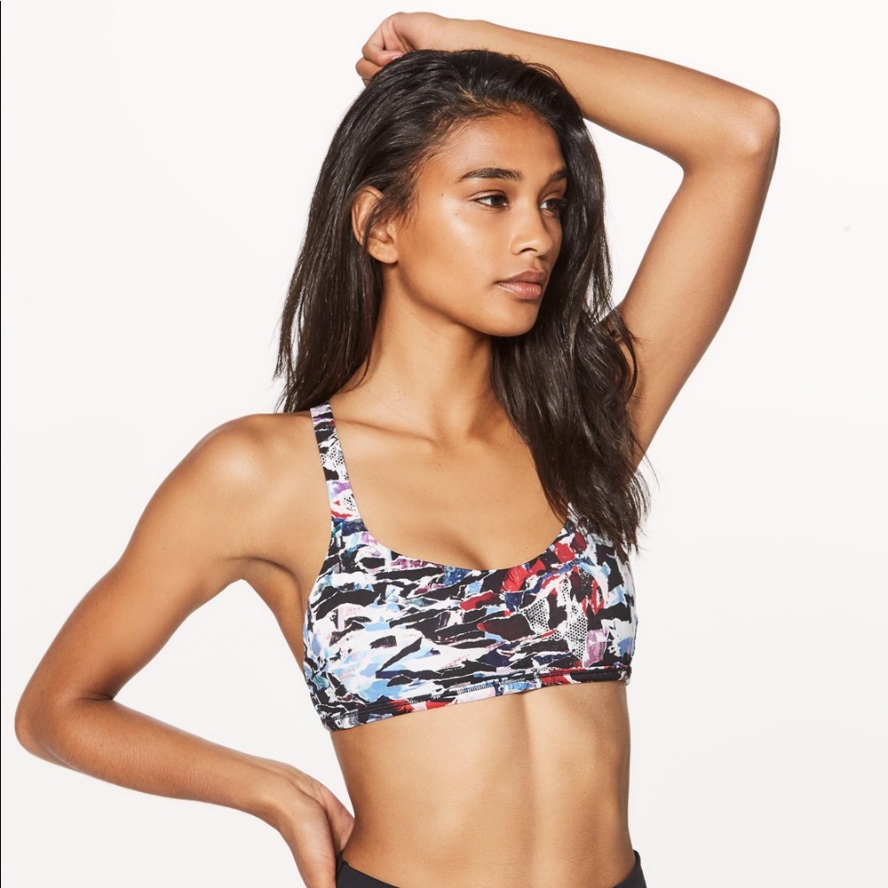LuluLemon size 4 lighten up bra